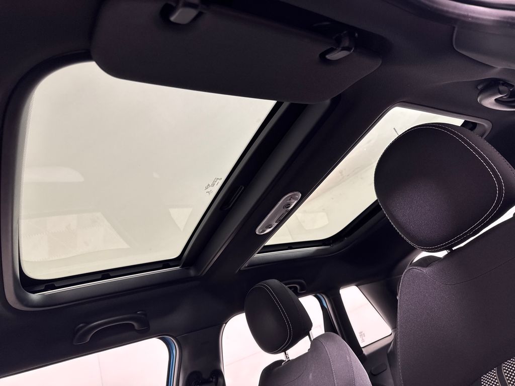 2018 Electric Blue Metallic MINI Cooper S Base FWD Hatchback