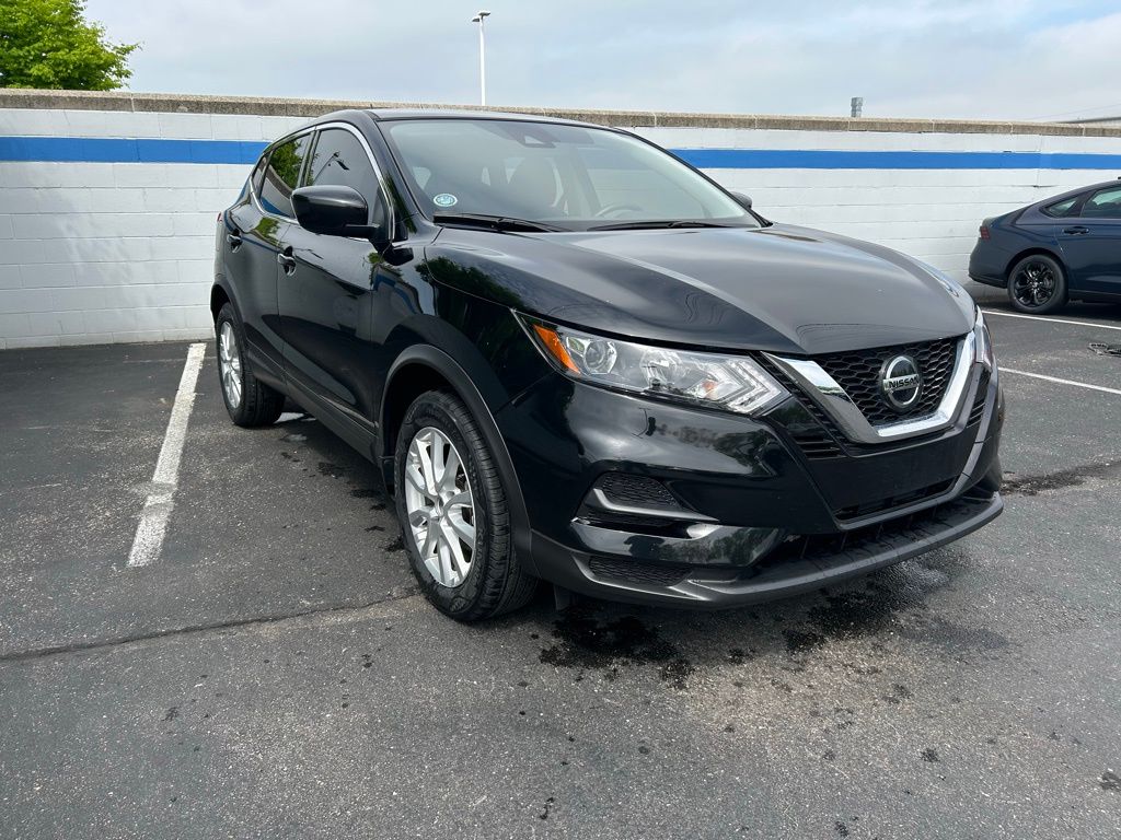 2022 Nissan Rogue Sport S 6