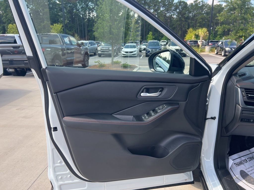 2025 Everest White Pearl Nissan Rogue Rock Creek AWD SUV