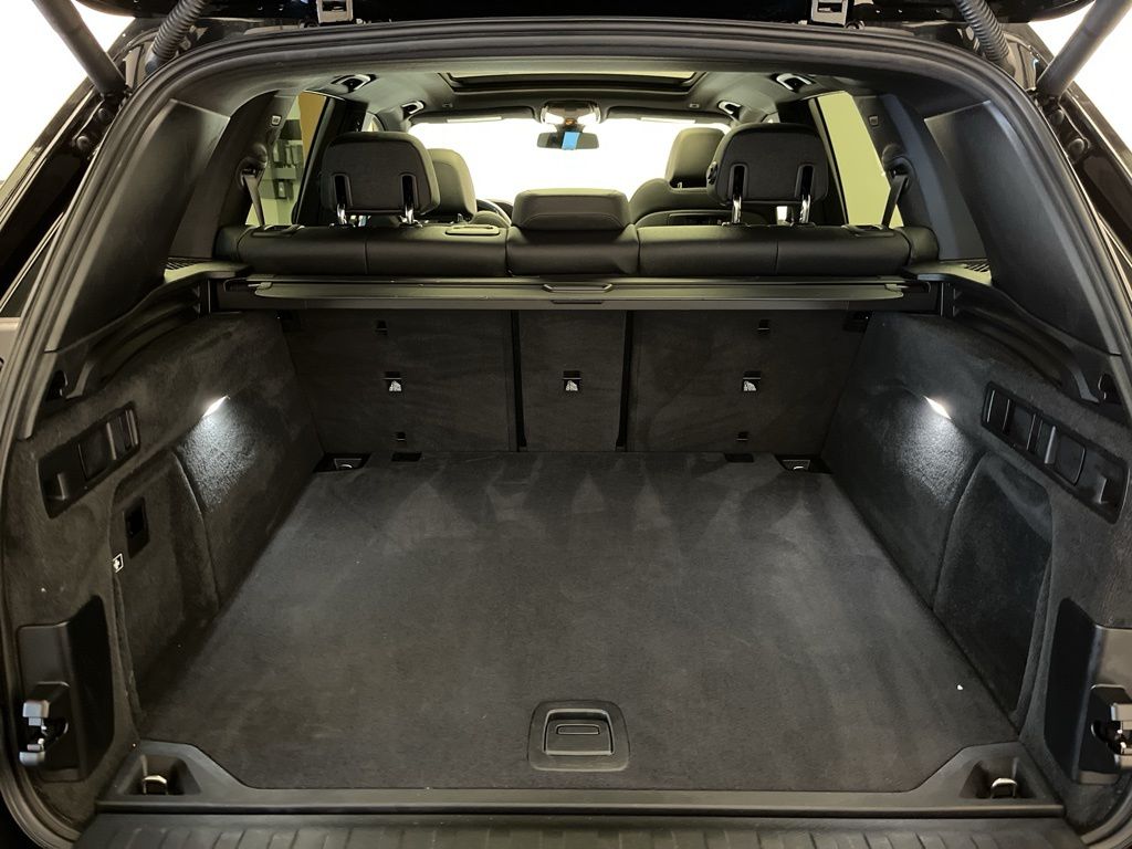 Thumbnail: 2021 BMW X5 - 28