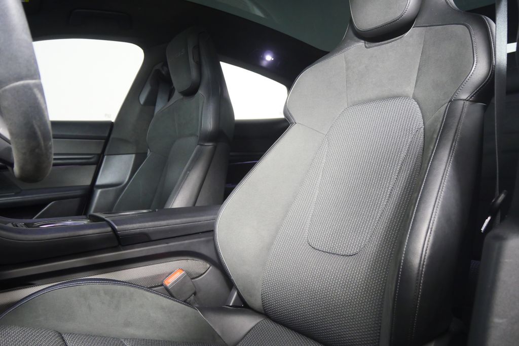 Thumbnail: 2021 Porsche Taycan - 14