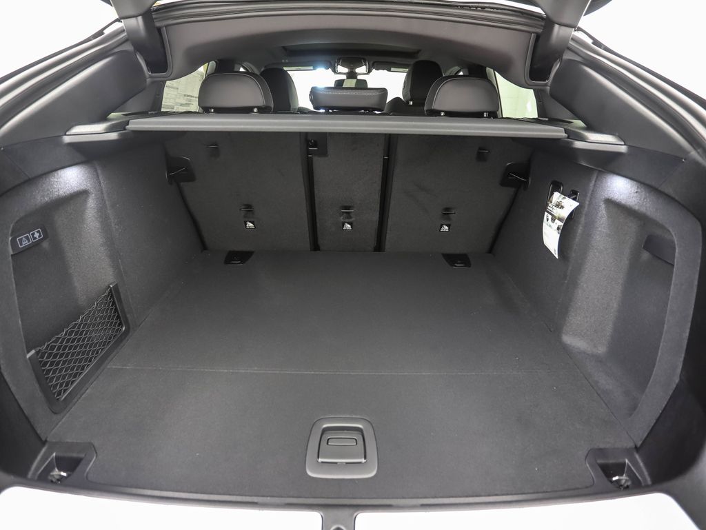 Thumbnail: 2025 BMW X4 - 22