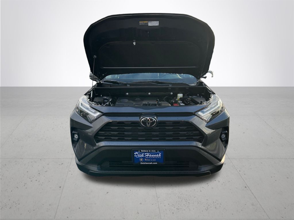 2025 Toyota RAV4 XLE Premium photo 4