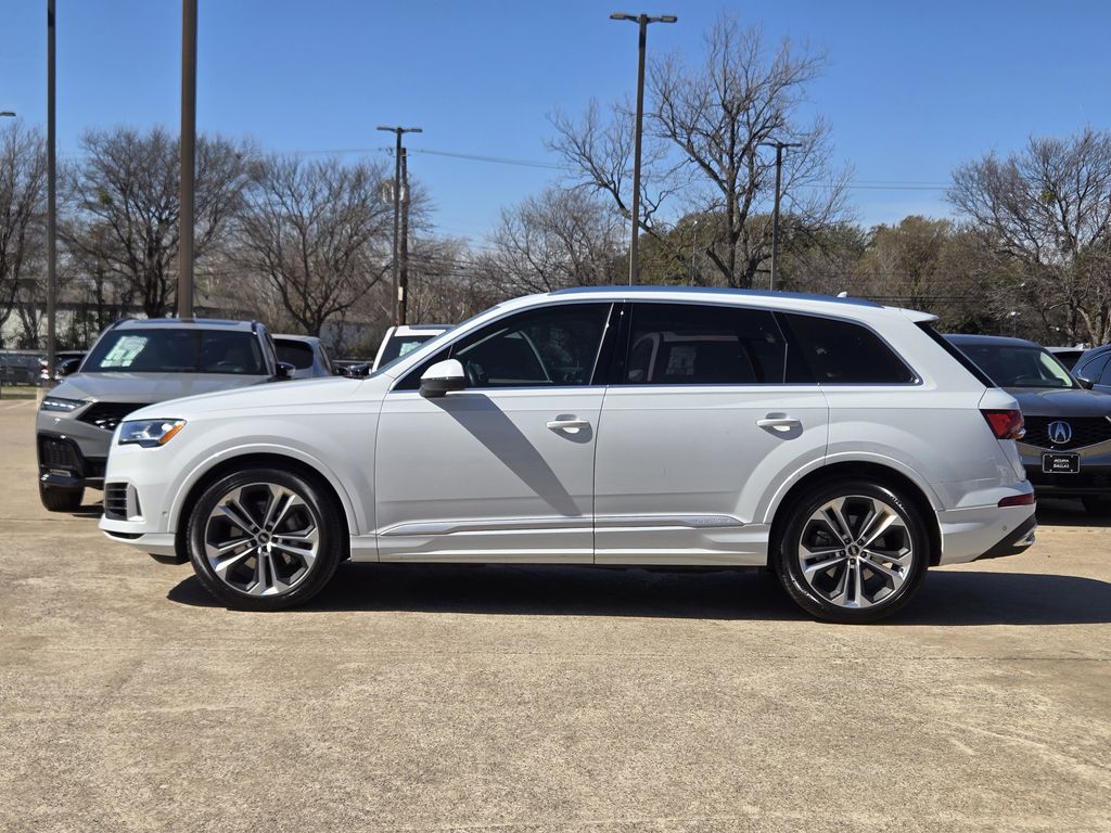 used 2023 Audi Q7 car, priced at $48,164