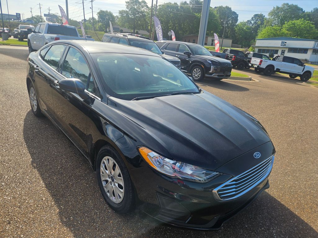 Black 2019 Ford Fusion S Sedan Front-Wheel Drive 6-Speed Automatic