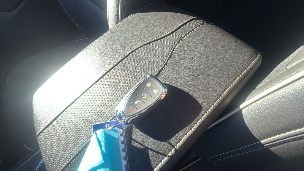 used 2023 Chevrolet Traverse car, priced at $36,800