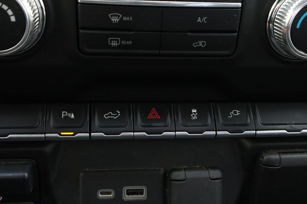 Thumbnail: 2021 GMC Sierra 3500 - 26