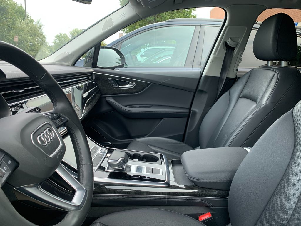 Thumbnail: 2023 Audi Q7 - 9