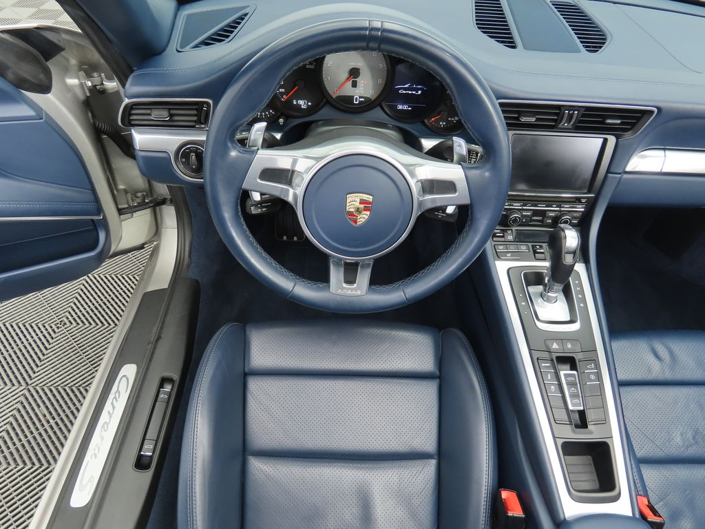 Thumbnail: 2013 Porsche 911 - 23