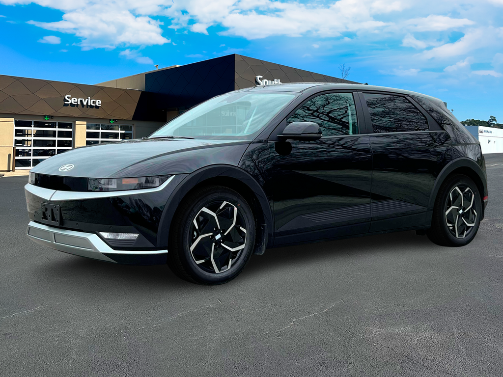New 2024 Black Hyundai SEL image 2