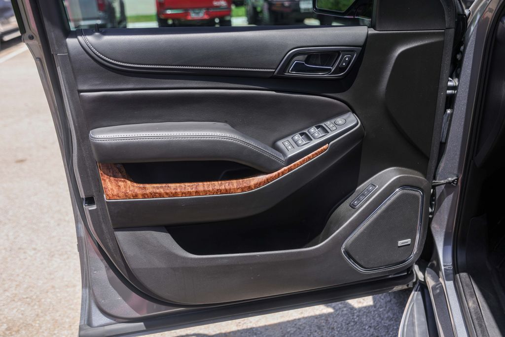 Used 2019 Gray Chevrolet Premier image 26
