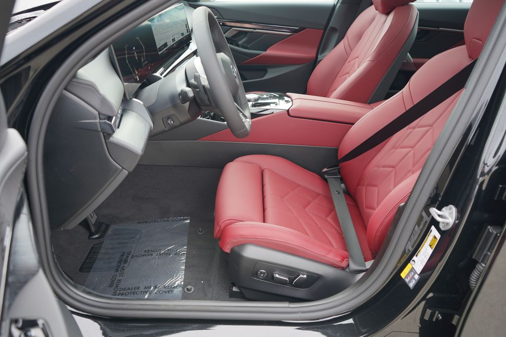 Thumbnail: 2026 BMW i5 - 11