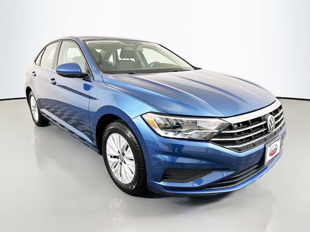 Thumbnail: 2019 Volkswagen Jetta - 3