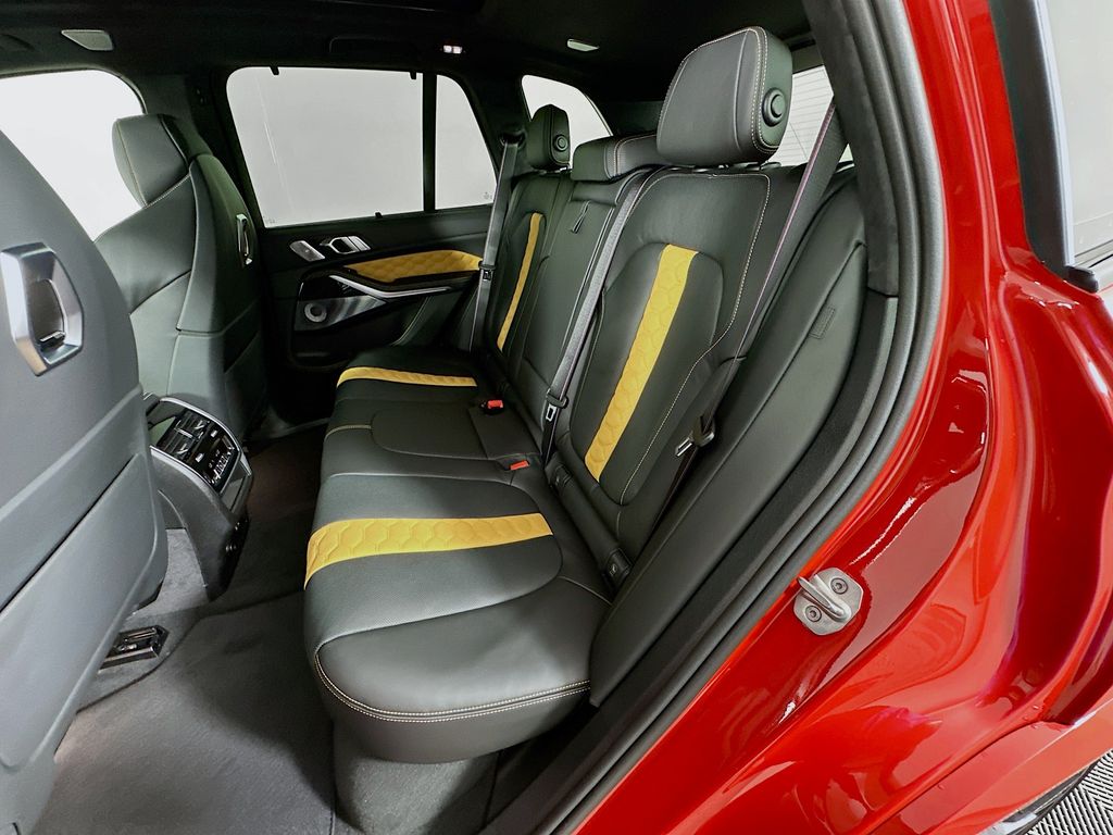 Thumbnail: 2026 BMW X5 - 17