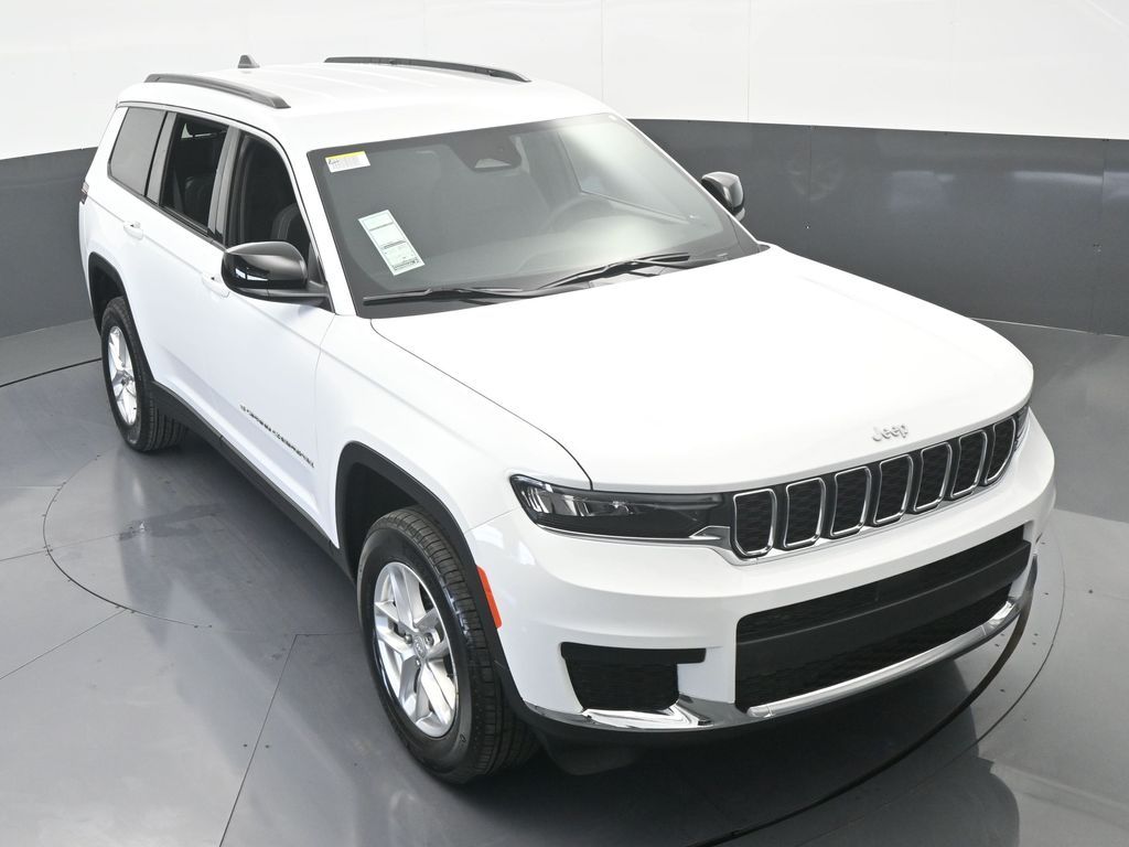 Used 2025 Bright White Clearcoat Jeep Laredo image 43