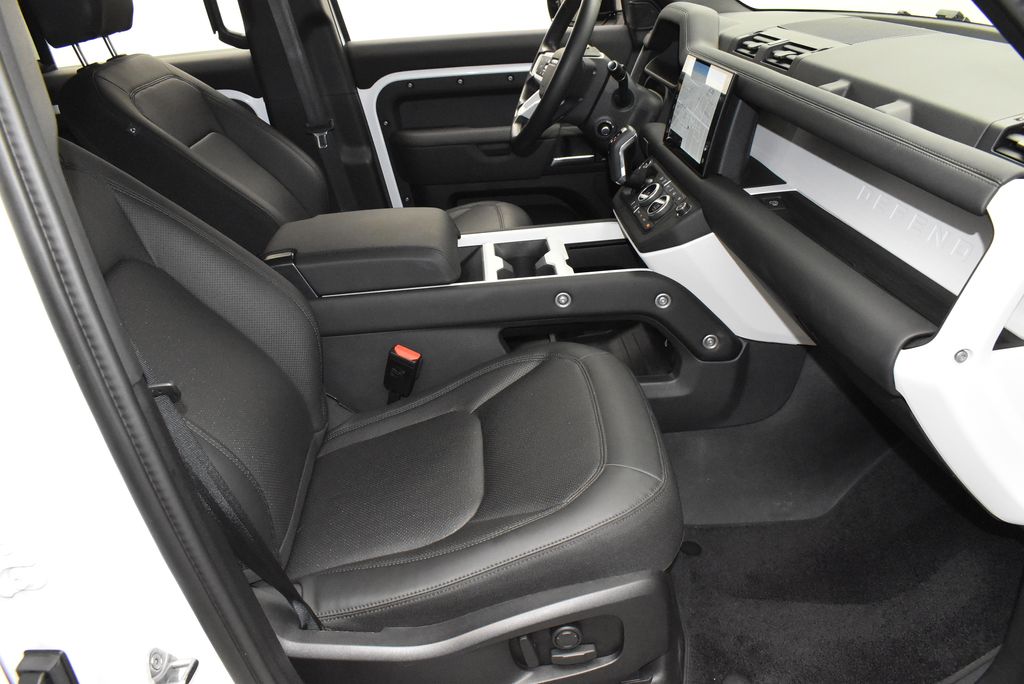 Thumbnail: 2025 Land Rover Defender - 25