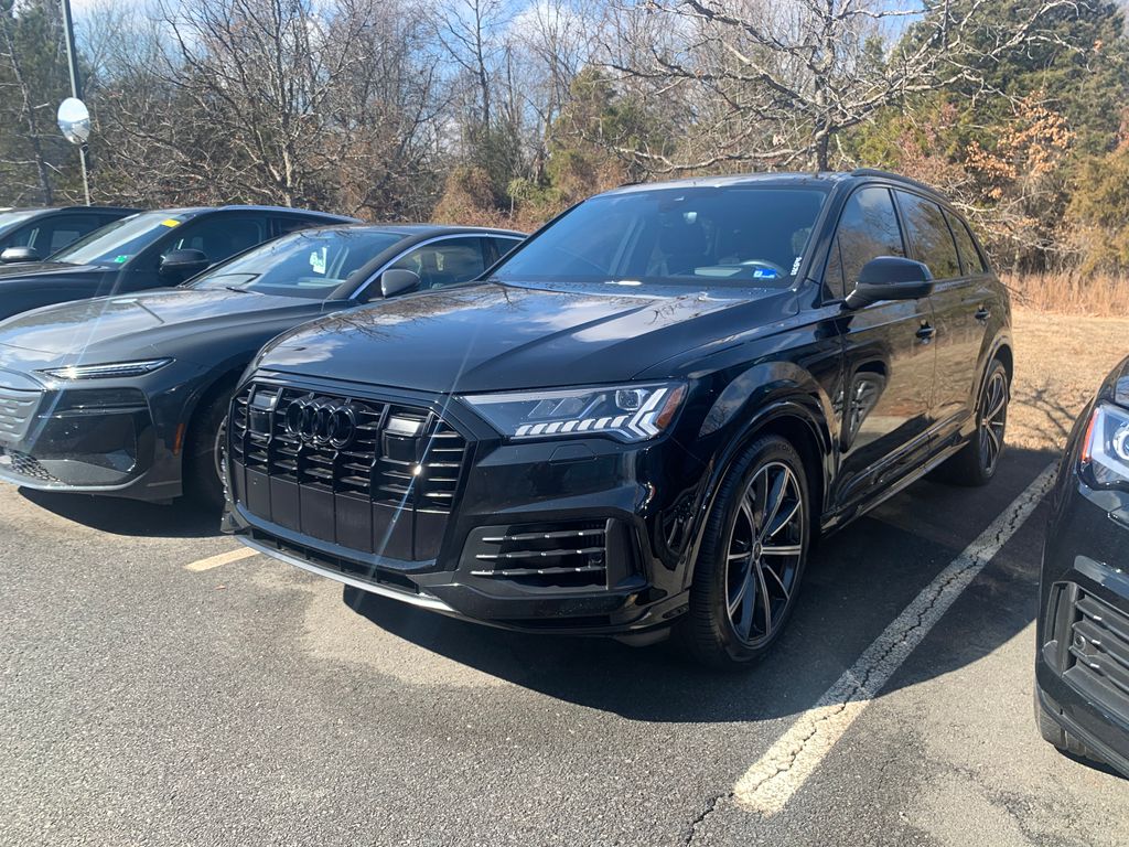 Thumbnail: 2023 Audi Q7 - 3