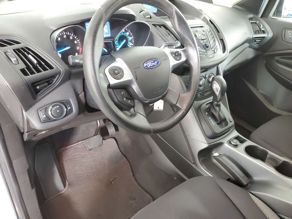 2015 Ford Escape S 19