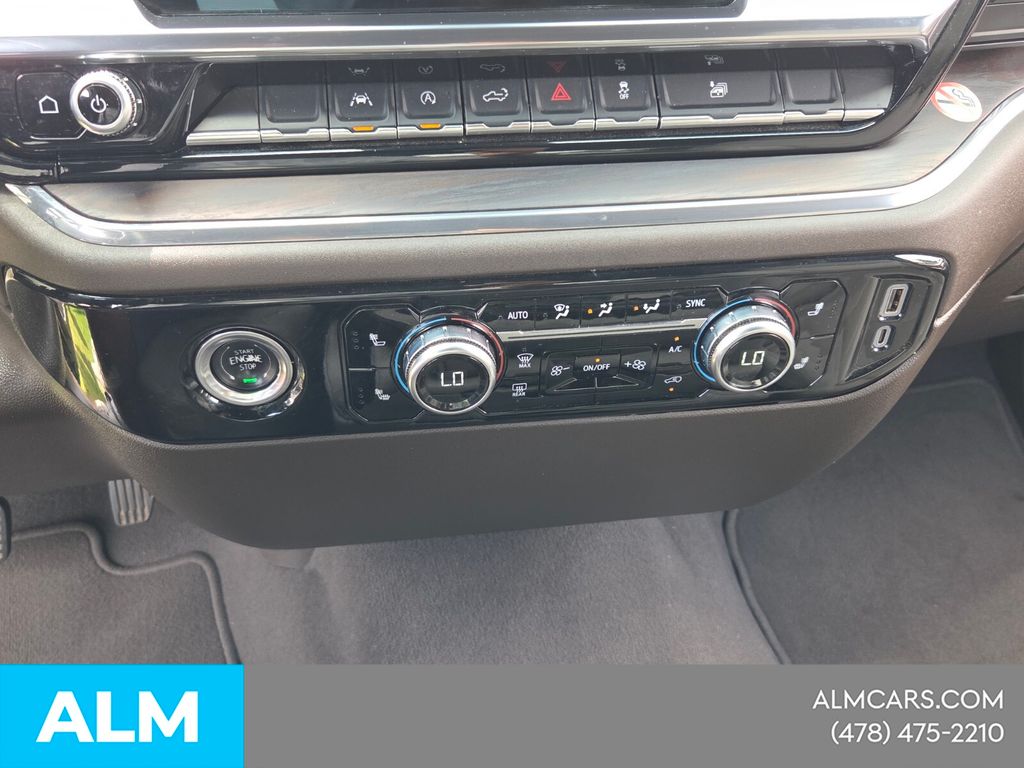 Used 2024 Black GMC SLT image 23