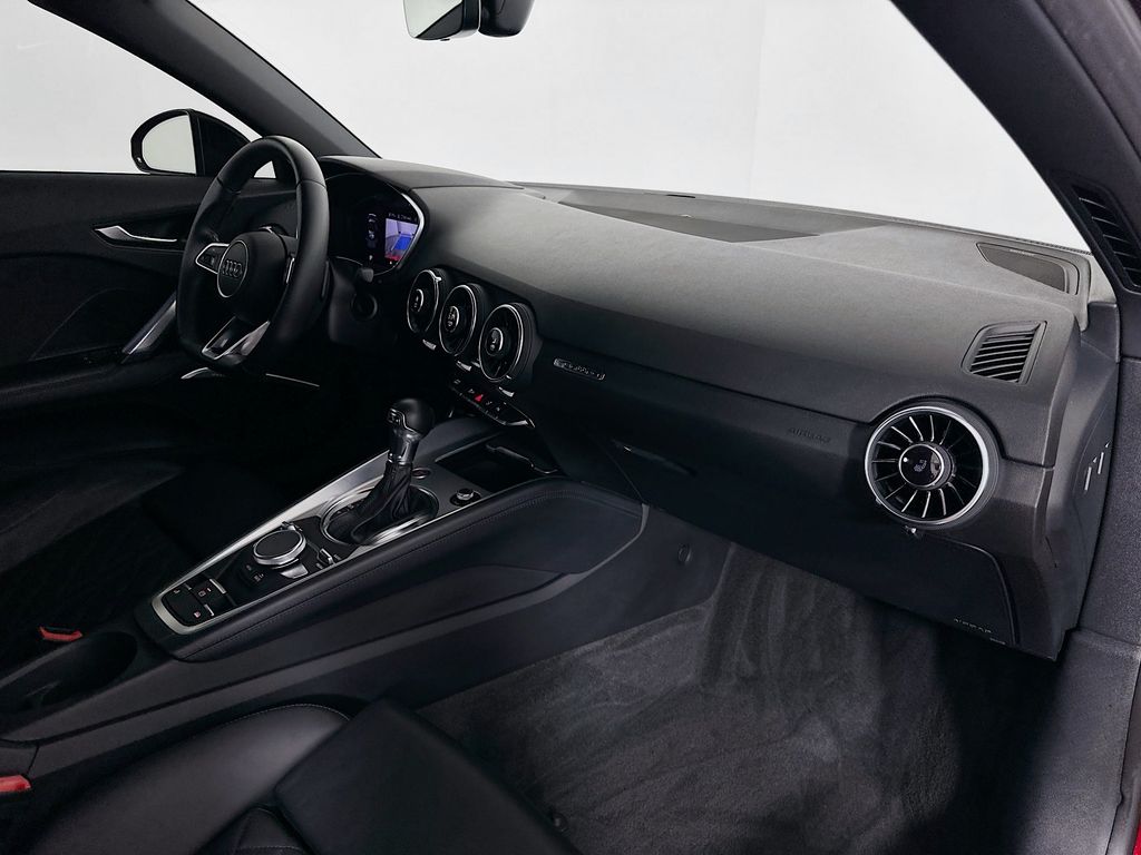 Thumbnail: 2017 Audi TT - 26