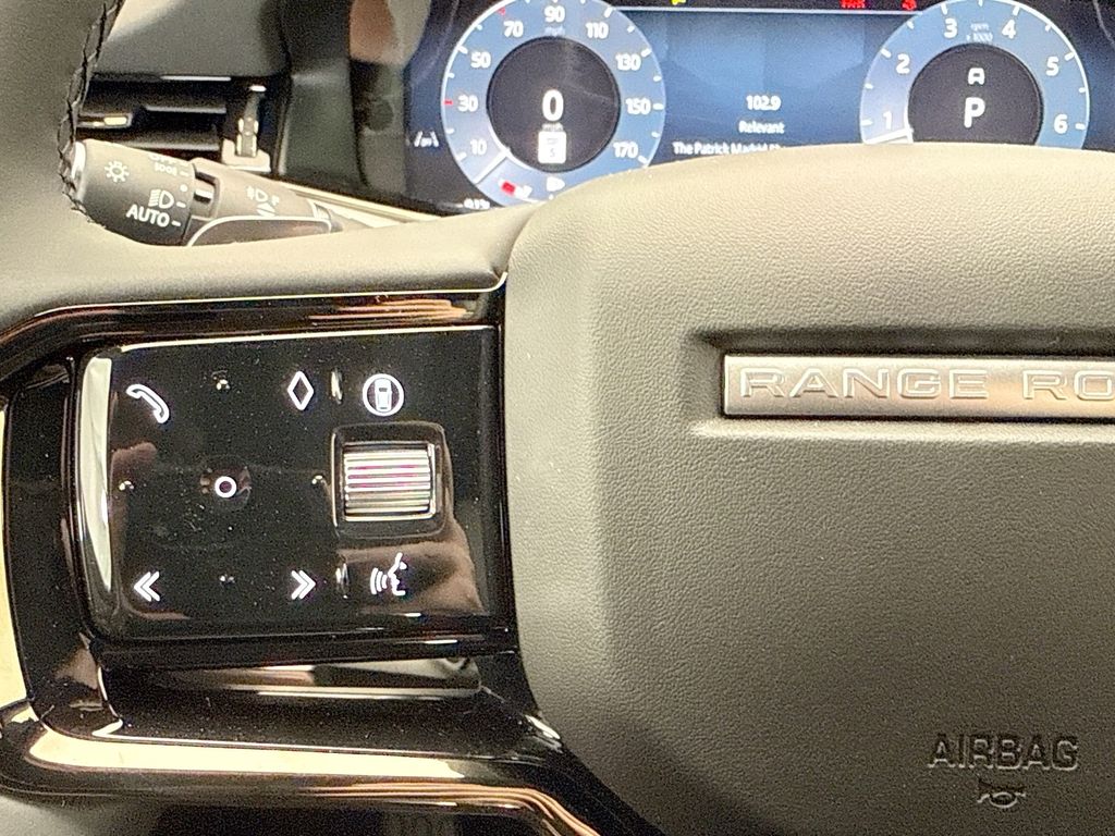 Thumbnail: 2026 Land Rover Range Rover Evoque - 11