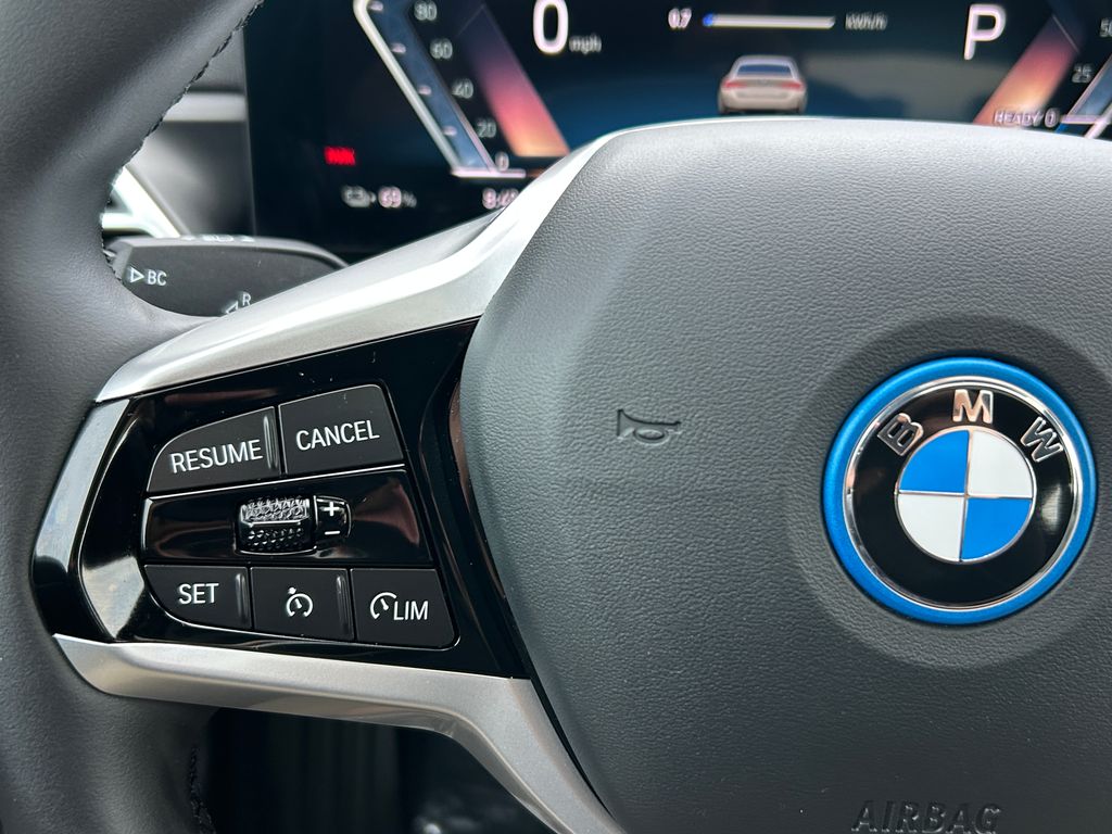 Thumbnail: 2025 BMW i4 - 19