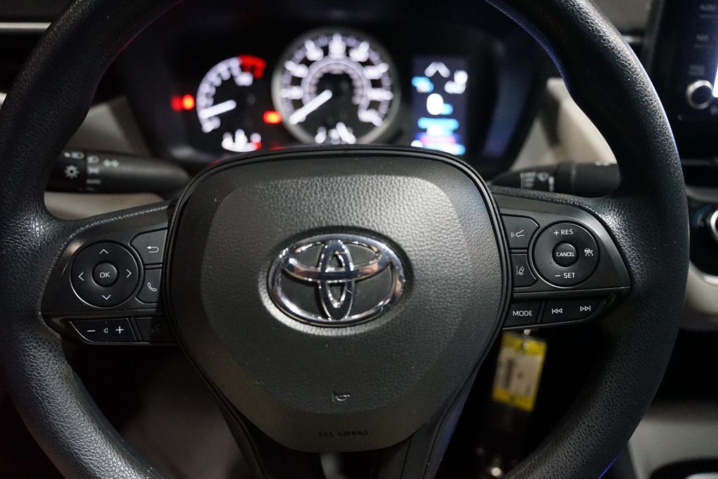 Thumbnail: 2022 Toyota Corolla - 17