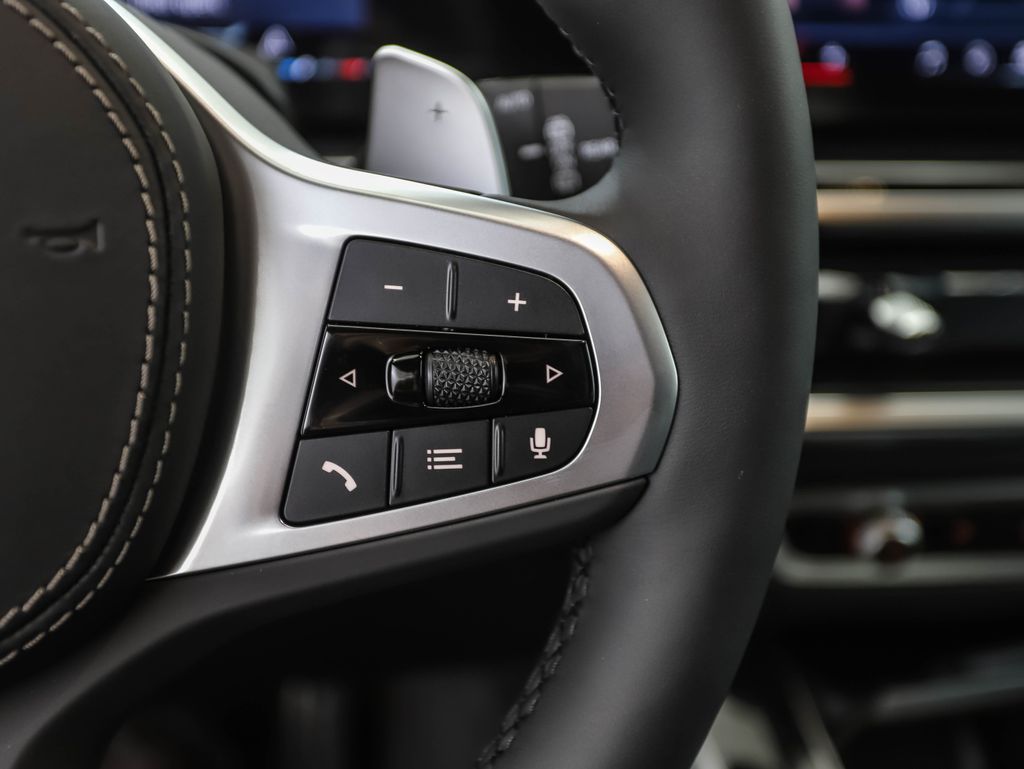 Thumbnail: 2026 BMW X5 - 13