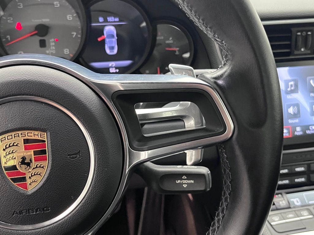 Thumbnail: 2019 Porsche 911 - 13