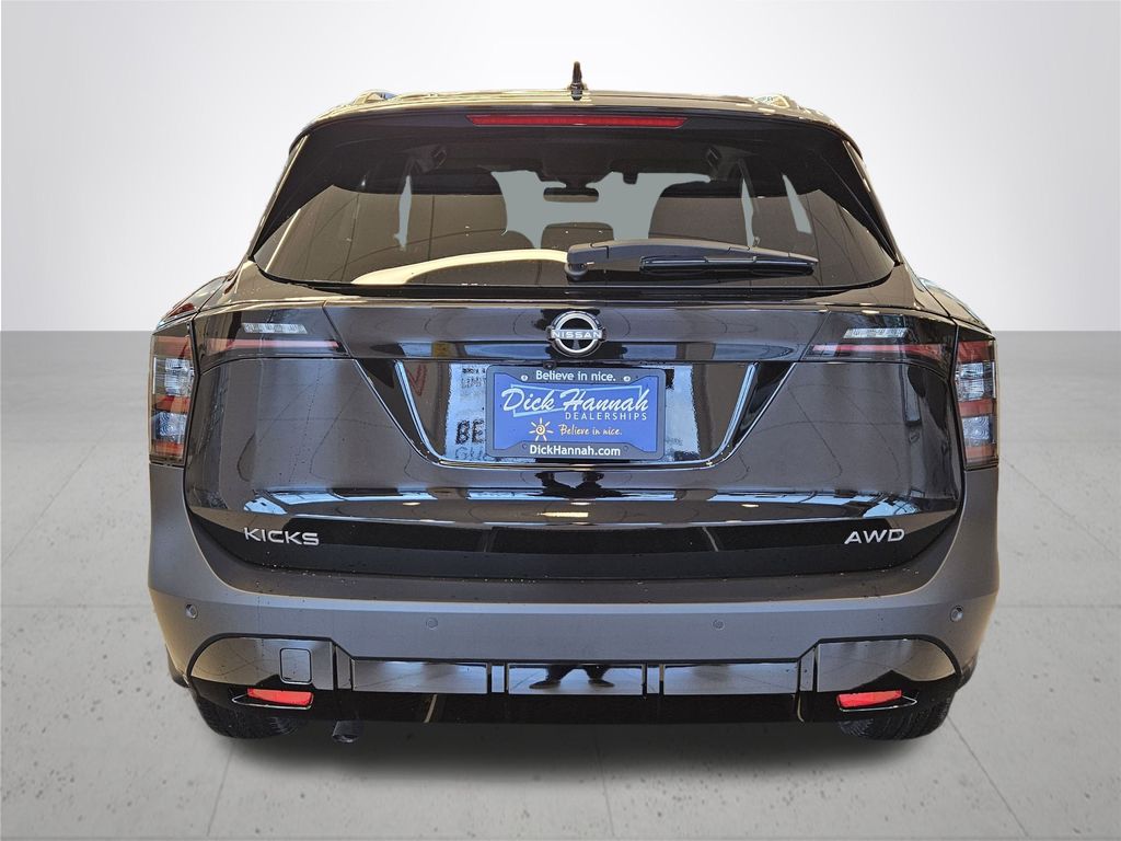 2026 Nissan Kicks SV