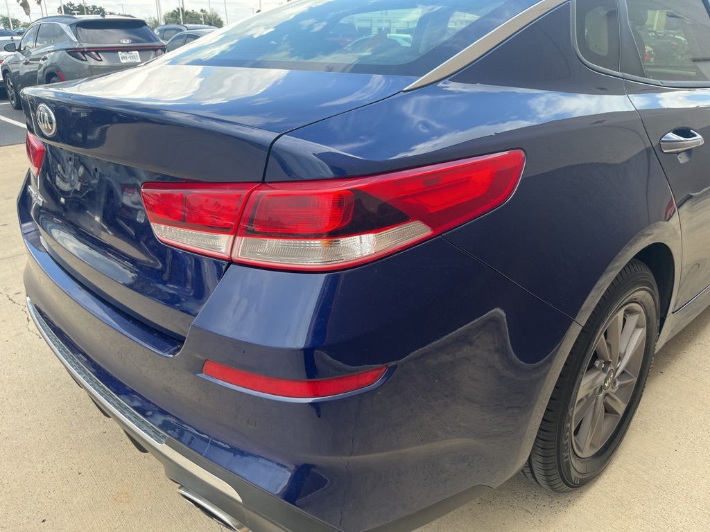 Thumbnail: 2020 Kia Optima - 8