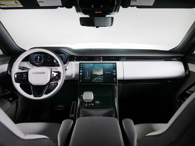 New 2027 Black Land Rover Dynamic SE image 4