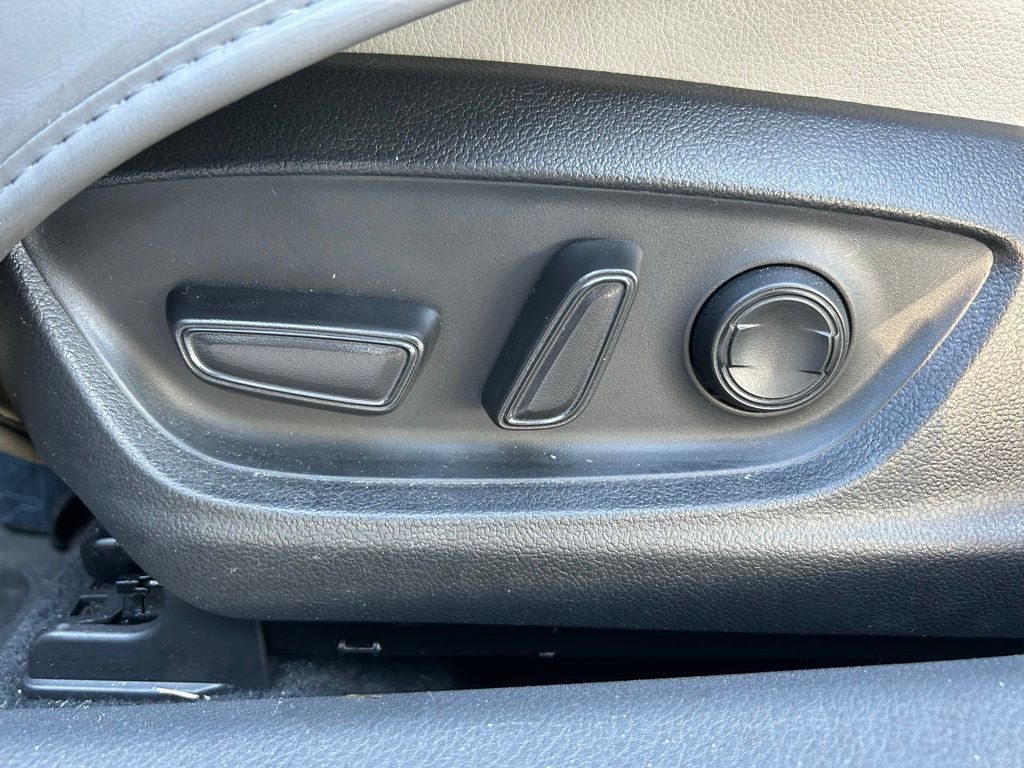 Thumbnail: 2024 Toyota Camry - 16