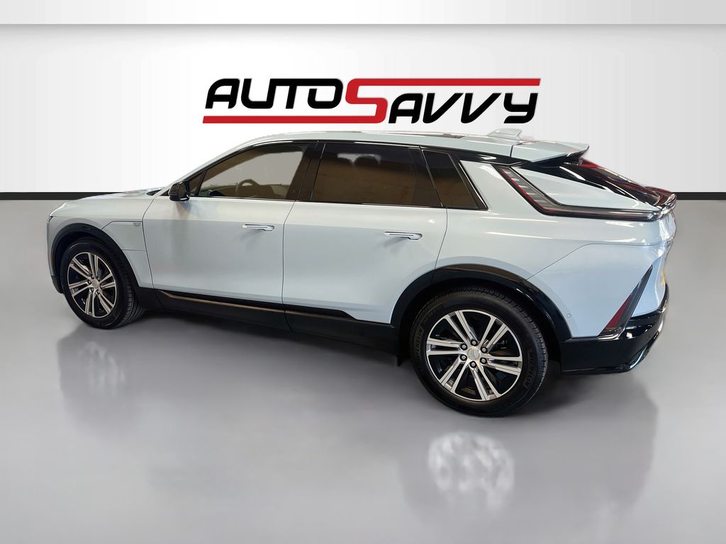 Used 2025 Nimbus Metallic Cadillac Sport image 4