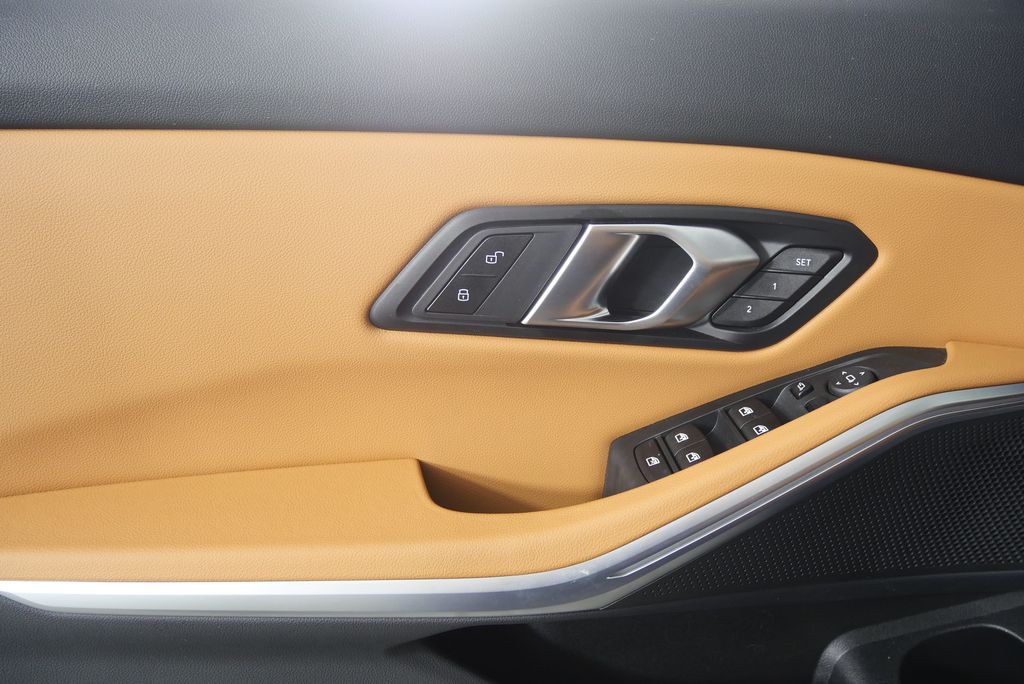 Thumbnail: 2025 BMW 3 Series - 9