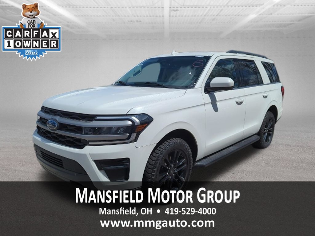 White Metallic 2022 Ford Expedition SUV / Crossover Four-Wheel Drive Automatic