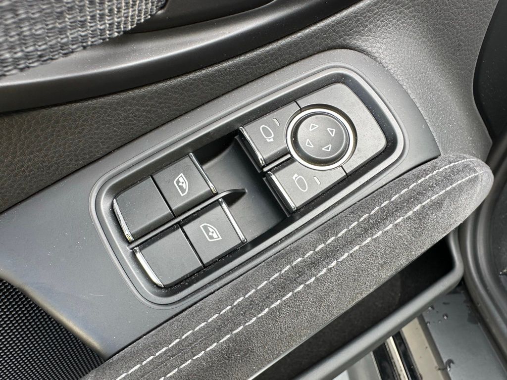 Thumbnail: 2016 Porsche Cayman - 15