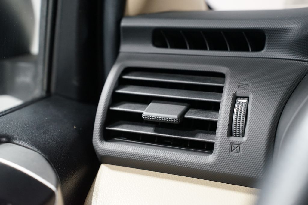 Thumbnail: 2011 Toyota 4Runner - 25