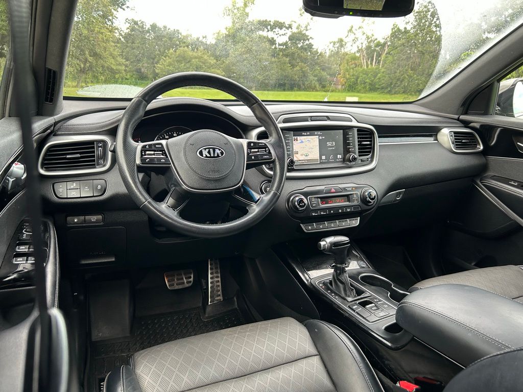 Thumbnail: 2019 Kia Sorento - 12
