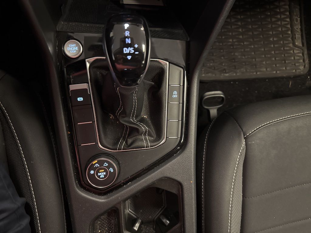 2023 Volkswagen Taos SE photo 22