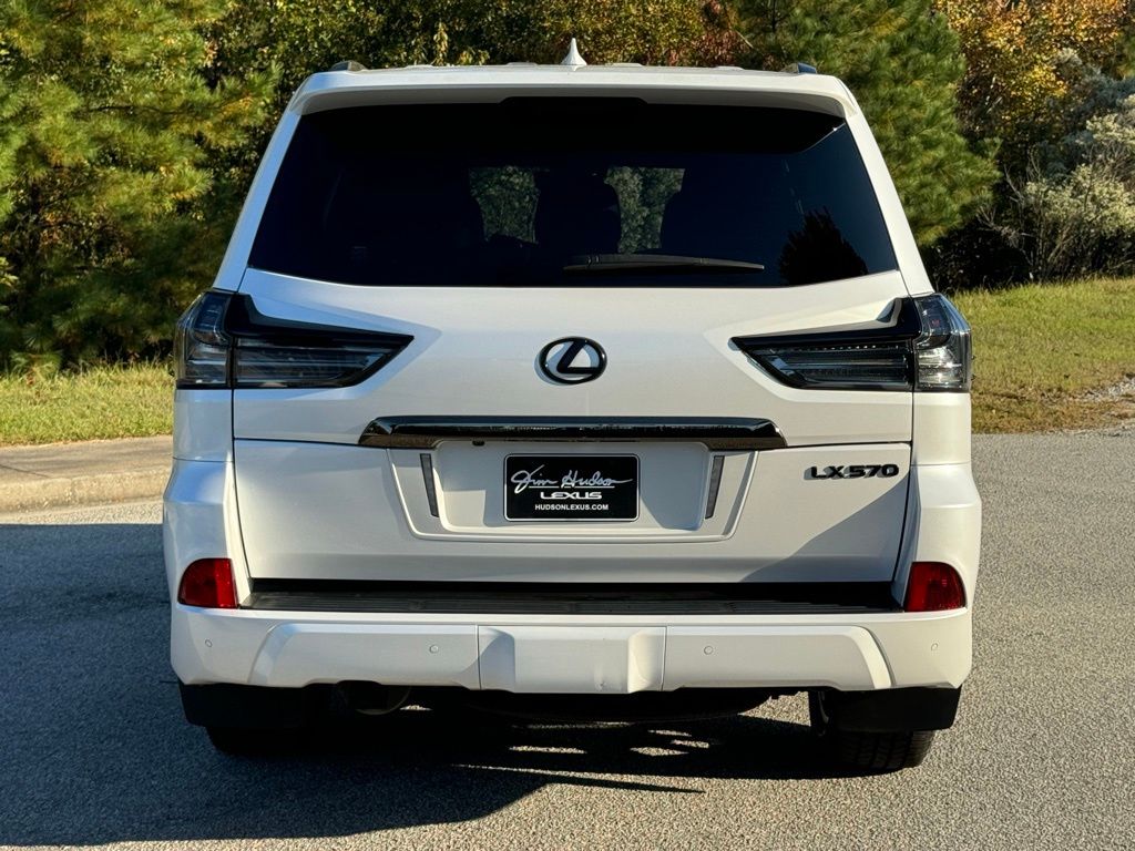 2021 Lexus LX 570 13