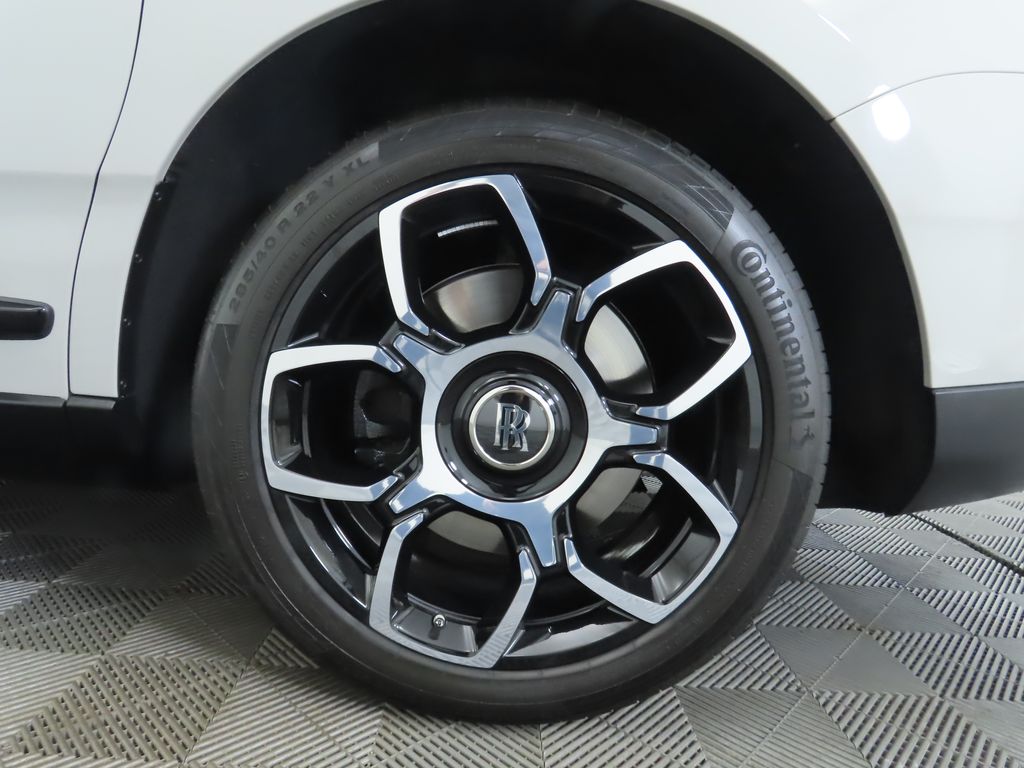 Thumbnail: 2023 Rolls-Royce Cullinan - 31