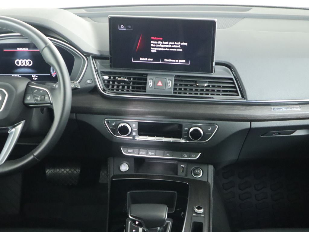 Thumbnail: 2021 Audi Q5 - 14