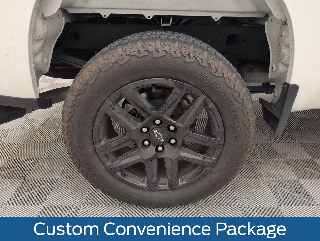 Certified Used 2025 White Chevrolet Custom Trail Boss image 19