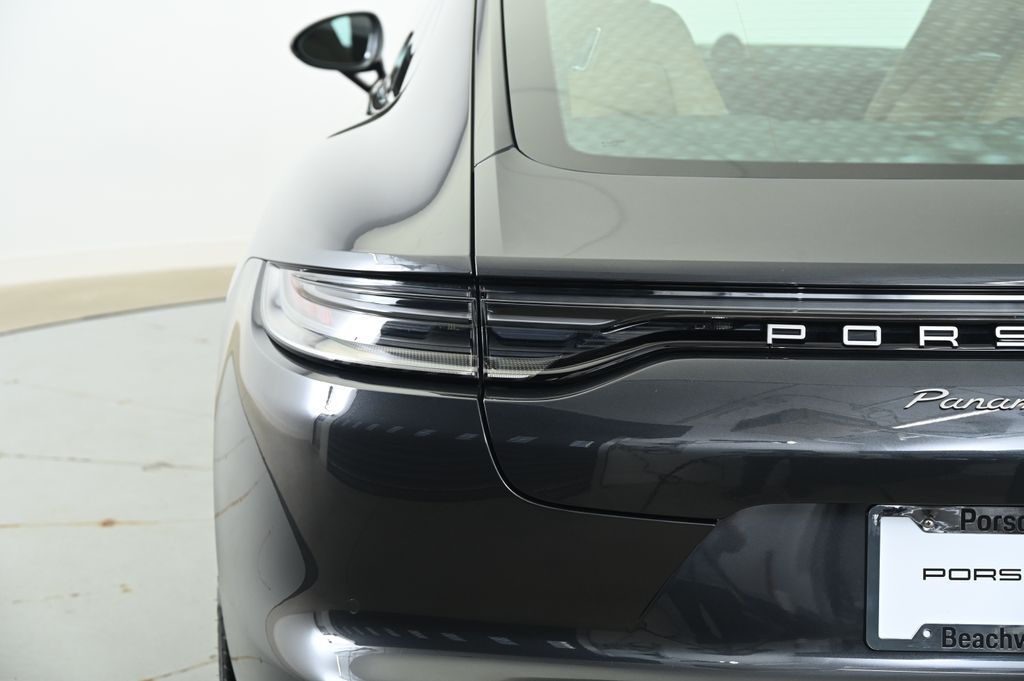 2022 Porsche Panamera Platinum 13