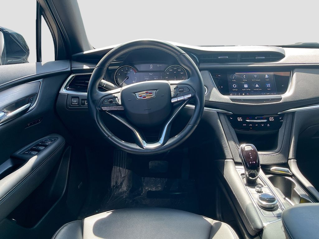 Used 2024 Black Cadillac Luxury image 22