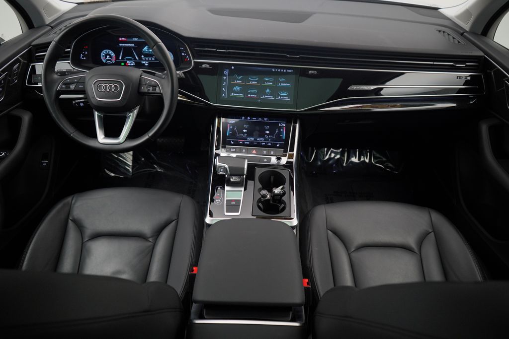 Thumbnail: 2022 Audi Q7 - 9