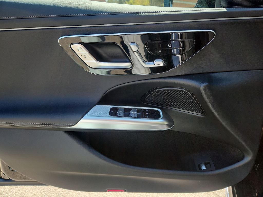 Thumbnail: 2026 Mercedes-Benz E-Class - 7