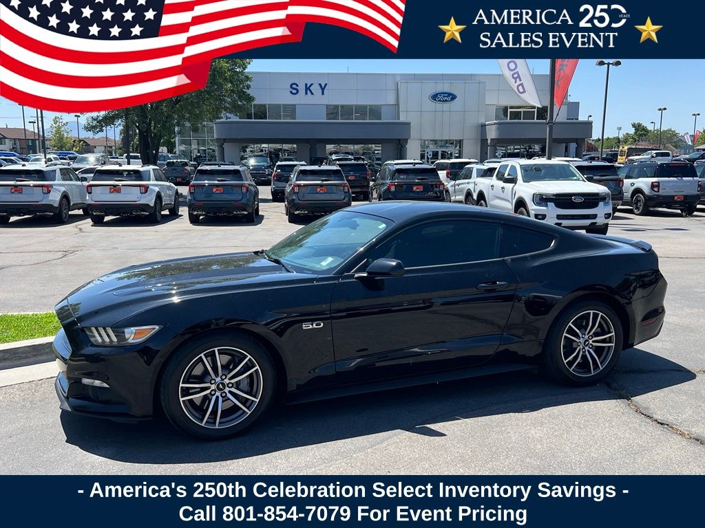 2017 Ford Mustang GT Coupe RWD