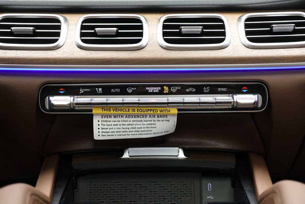 Thumbnail: 2026 Mercedes-Benz GLE - 26